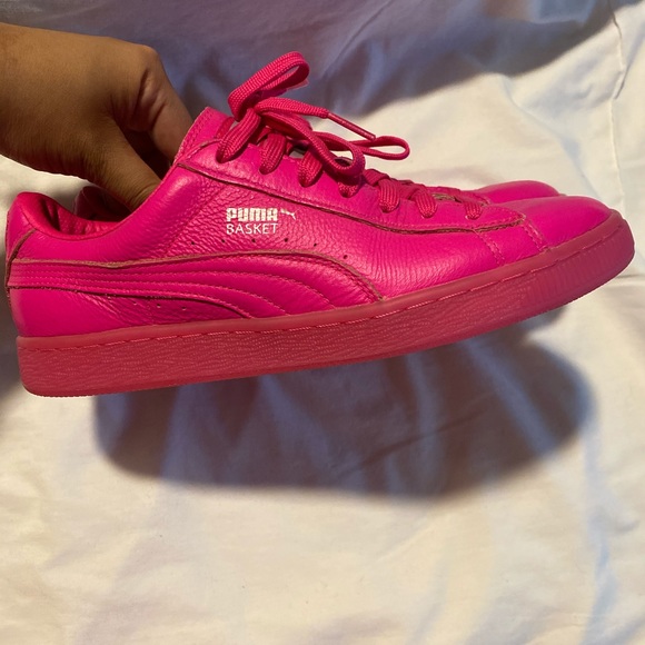 fuchsia puma shoes